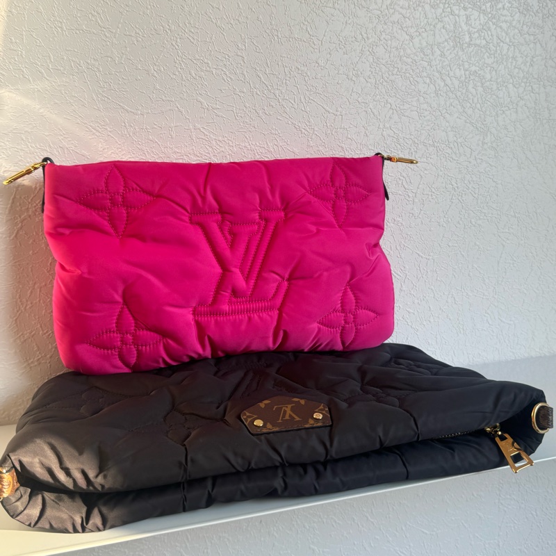 LV桃+黑尼龍三合一斜背包❤️限量款必買一顆包兩個人背✨✨-11