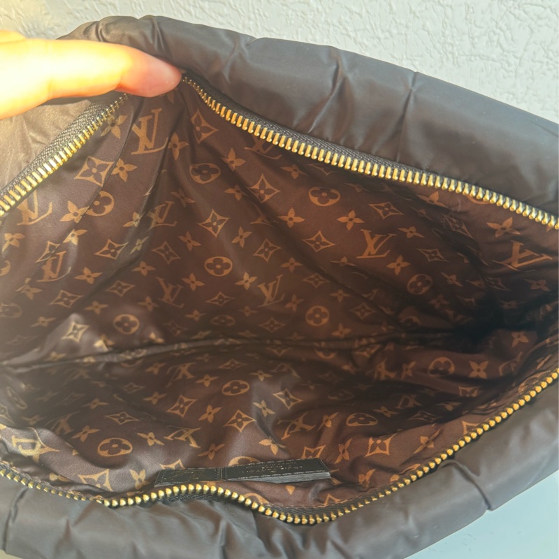 LV桃+黑尼龍三合一斜背包❤️限量款必買一顆包兩個人背✨✨-20