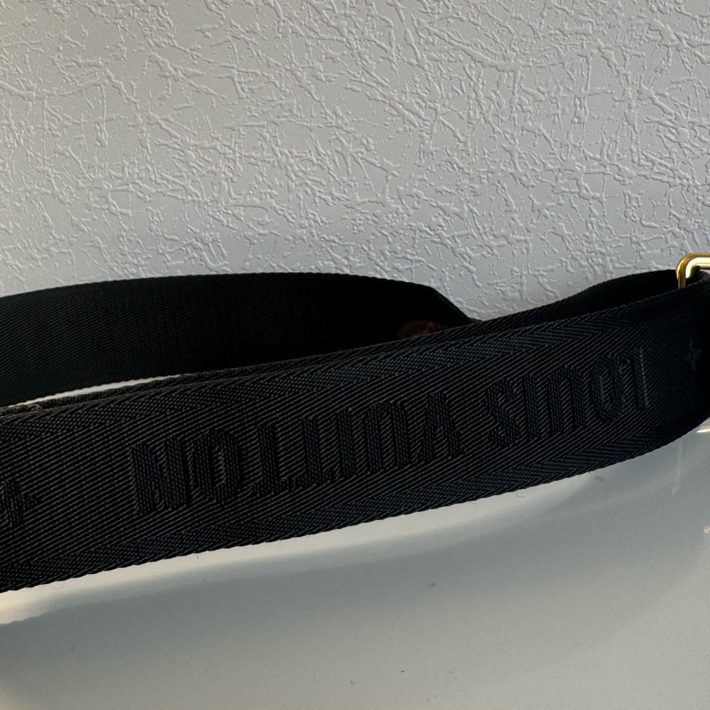 LV桃+黑尼龍三合一斜背包❤️限量款必買一顆包兩個人背✨✨-41