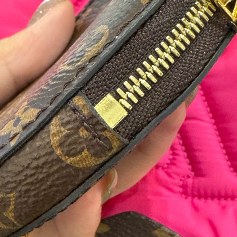 LV桃+黑尼龍三合一斜背包❤️限量款必買一顆包兩個人背✨✨-37