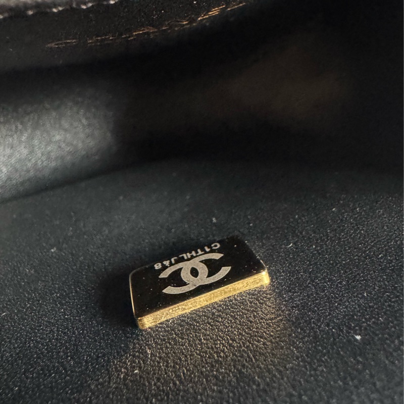 chanel黑色淡金boy20 天菜尺寸 超特別上面有logo❤️-21