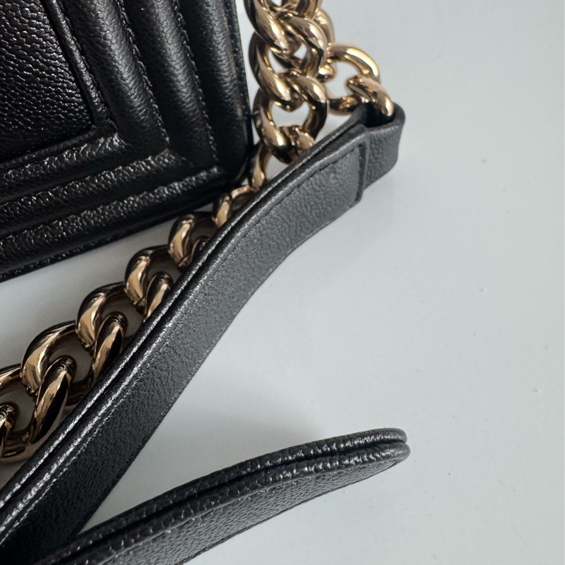 chanel黑色淡金boy20 天菜尺寸 超特別上面有logo❤️-32