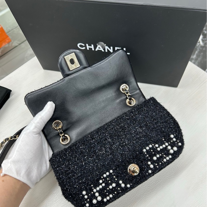 【98新以上】Chanel 黑色毛呢珍珠翻蓋CF大mini 迷你單肩包-6