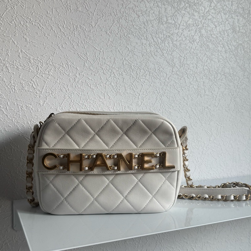 Chanel白色金立體字母相機包❤️部分膠膜未撕-0