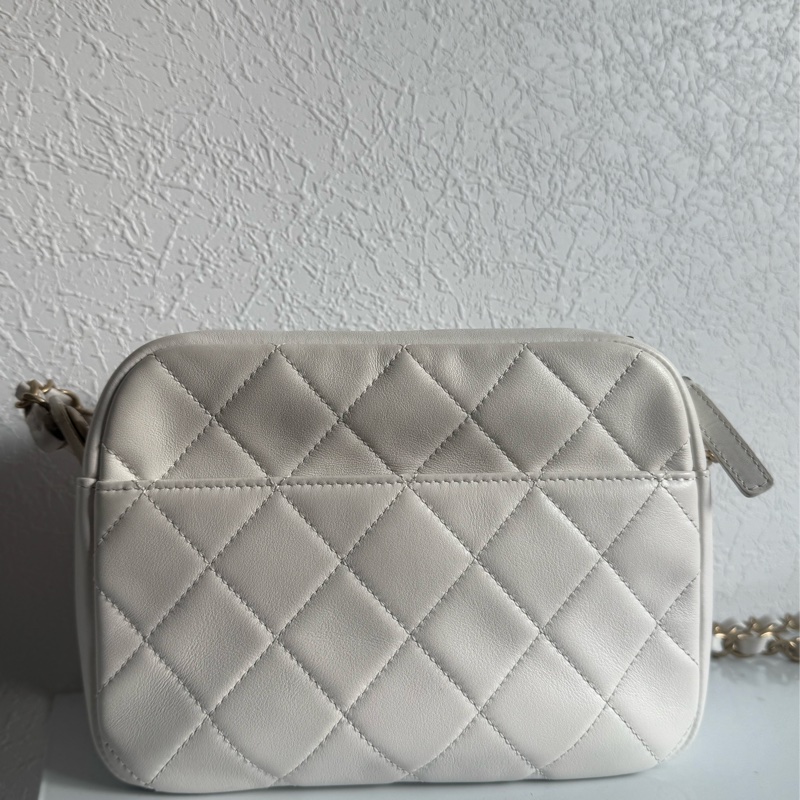 Chanel白色金立體字母相機包❤️部分膠膜未撕-5