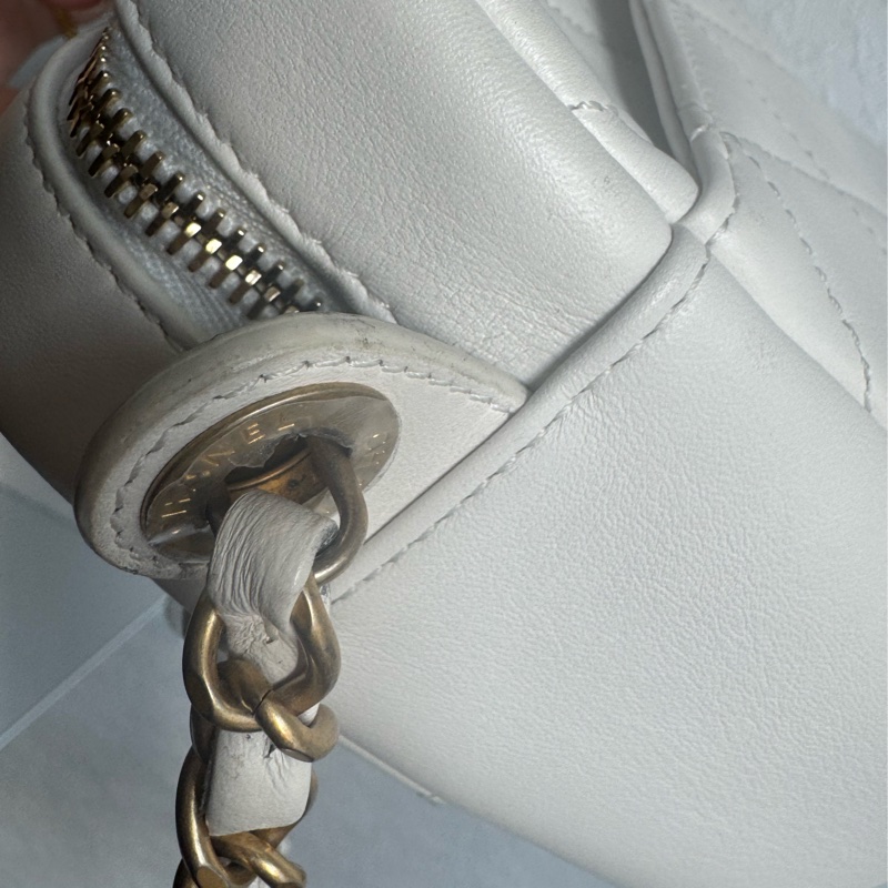 Chanel白色金立體字母相機包❤️部分膠膜未撕-20