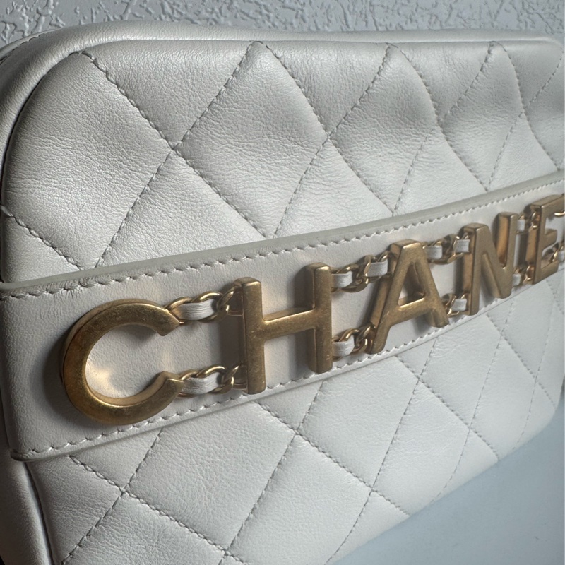 Chanel白色金立體字母相機包❤️部分膠膜未撕-40