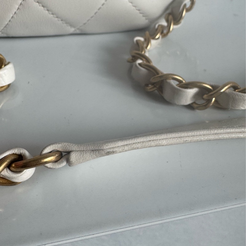 Chanel白色金立體字母相機包❤️部分膠膜未撕-54