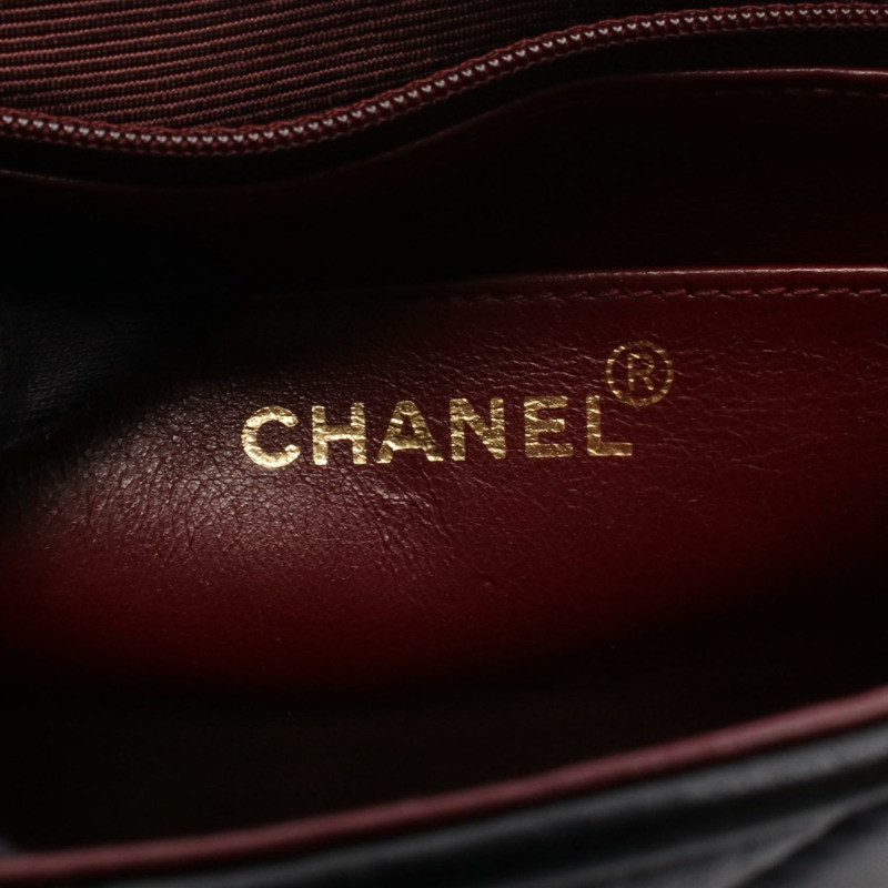 香奈兒 (CHANEL) 絎縫鏈條肩背斜背包，羊皮材質，黑色，金色五金，二手女款-3