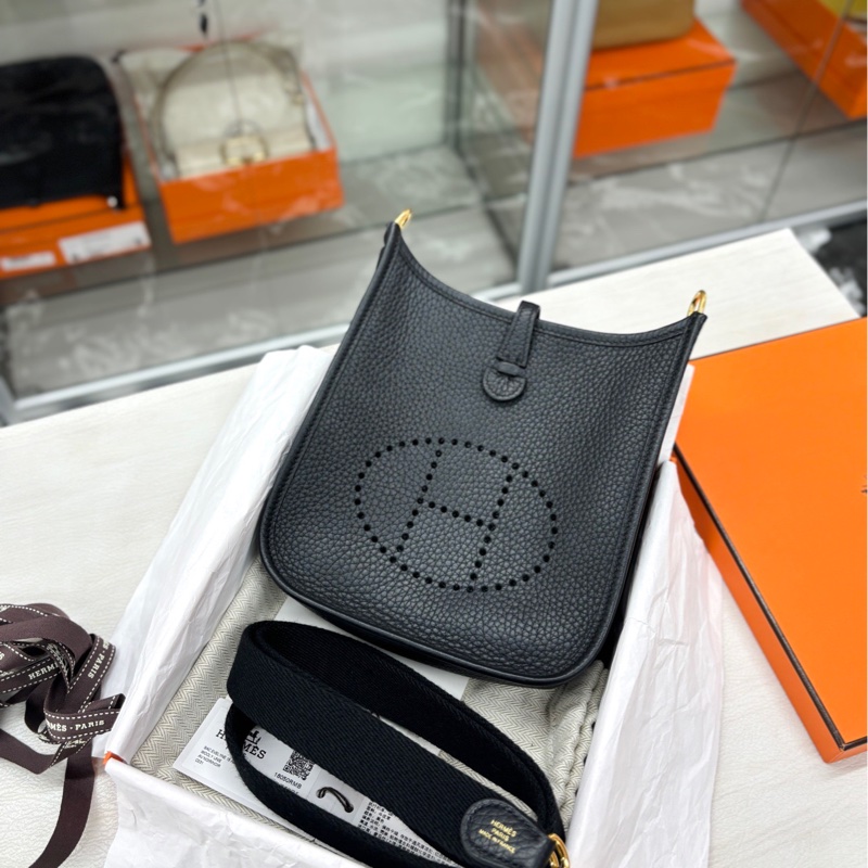 【附件全套除票】 Hermes 黑金mini Evelyne W刻 tc 單肩包-0