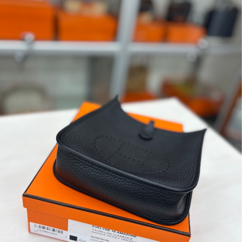 【附件全套除票】 Hermes 黑金mini Evelyne W刻 tc 單肩包-6