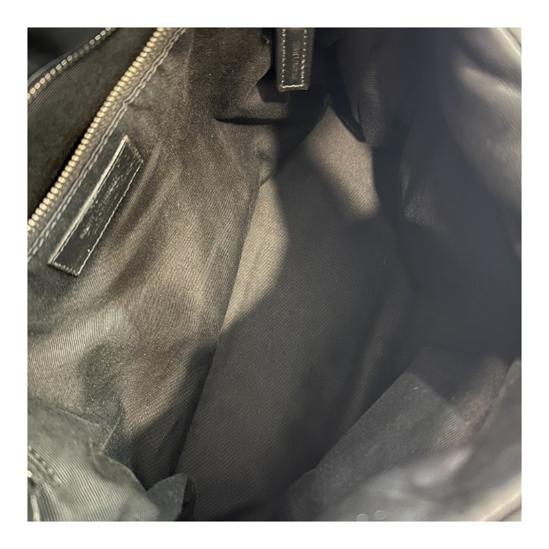 YSL黑銀羊皮絎縫納帕肩背包-8