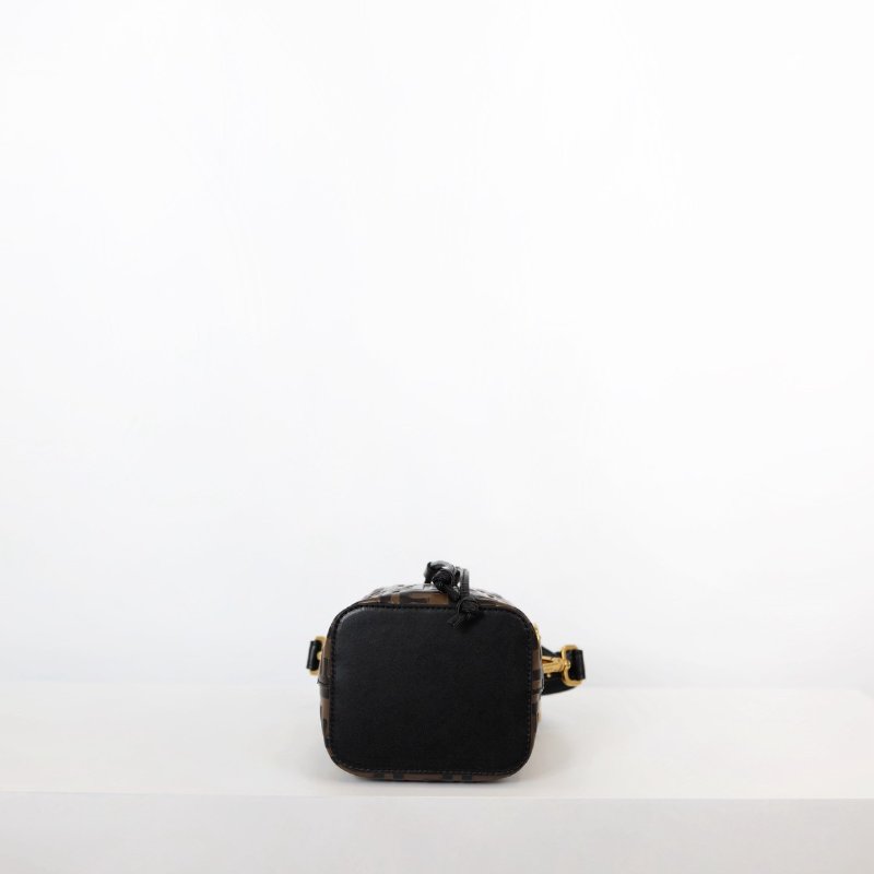 二手Fendi mini水桶包-4
