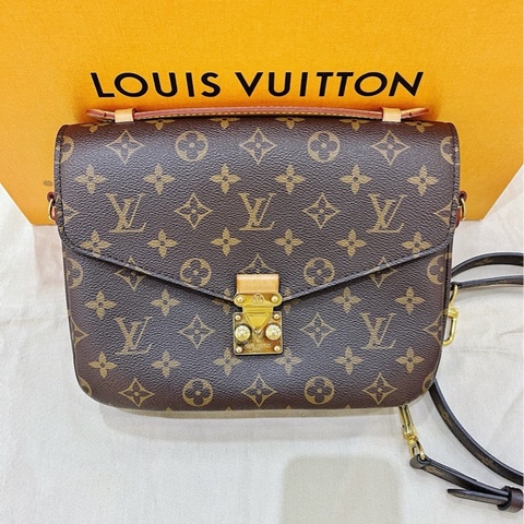路易威登/LV 老花郵差包 純芯片款 98新