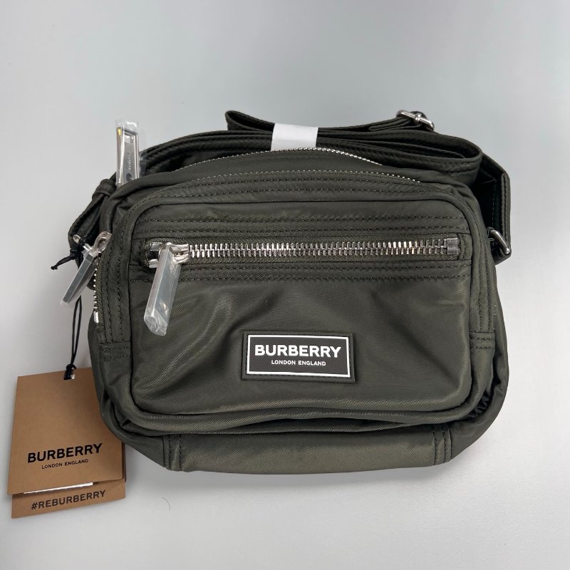 全新品 BURBERRY 綠雙層尼龍側背包-0