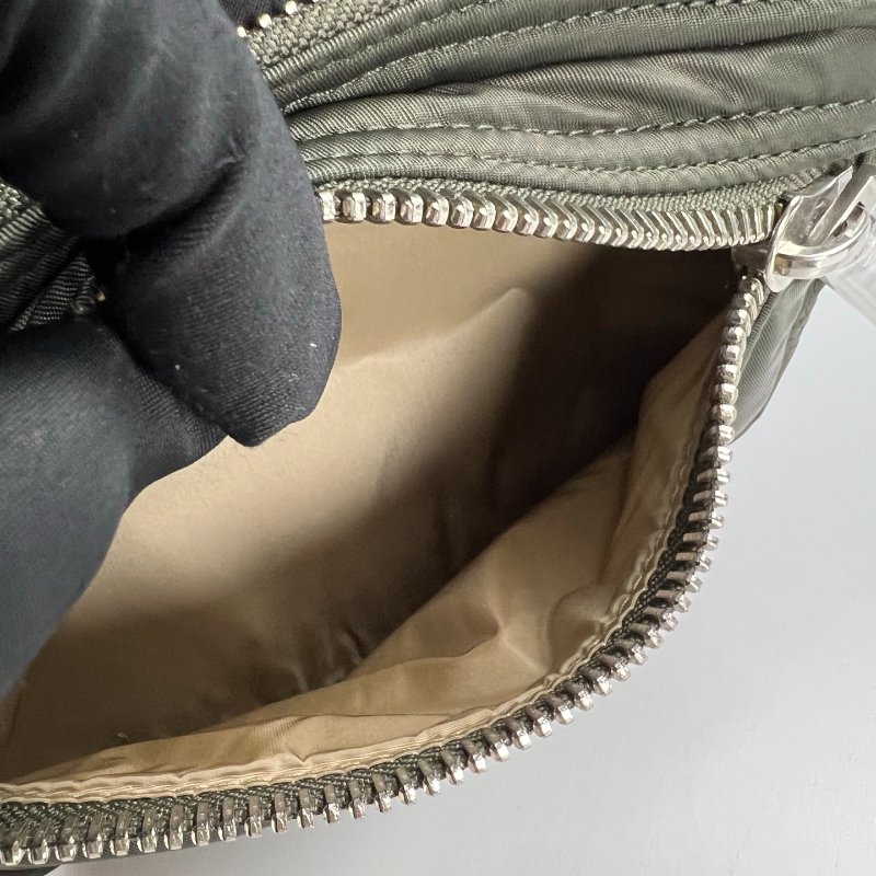 全新品 BURBERRY 綠雙層尼龍側背包-5