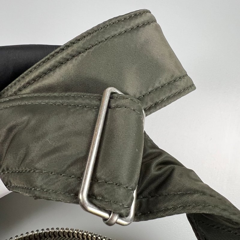 全新品 BURBERRY 綠雙層尼龍側背包-7