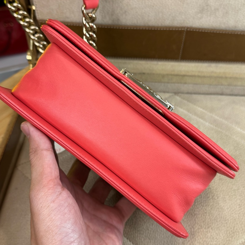 上架中🔑Chanel 粉橘珍珠編織BOY 20翻蓋鍊包-6