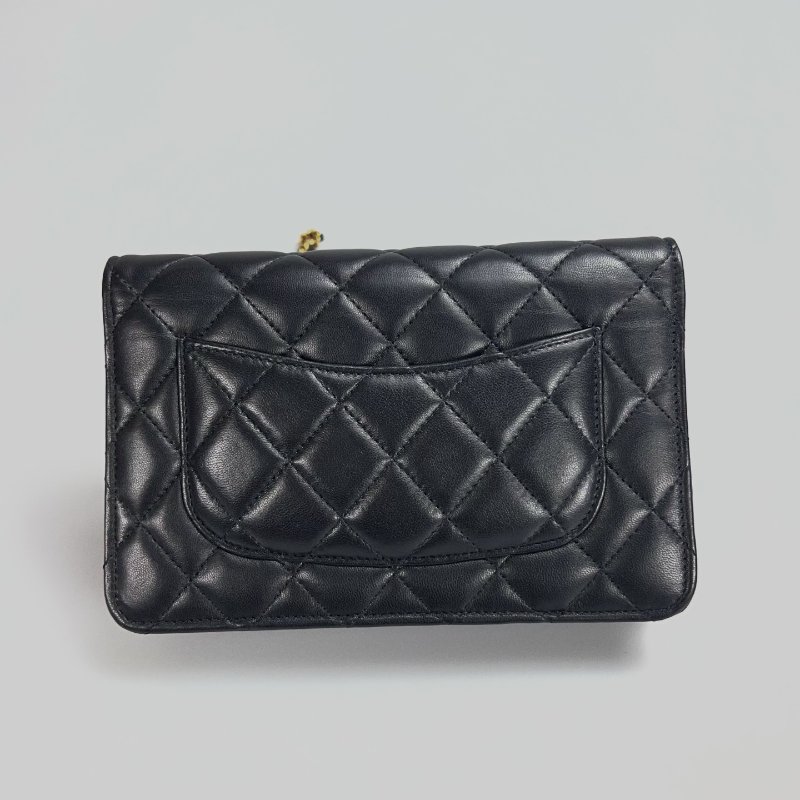 CHANEL WOC 季節款羊皮黑 AP3035/晶片款-1