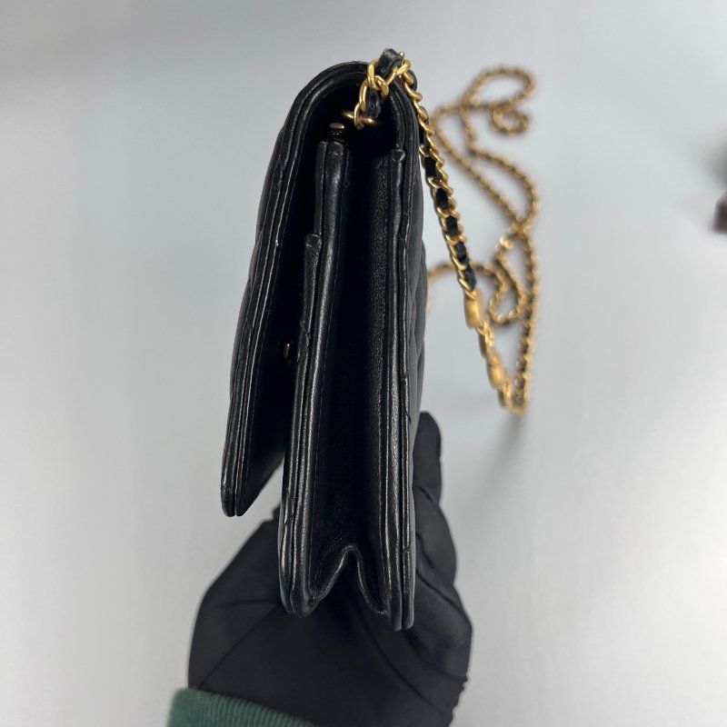 CHANEL WOC 季節款羊皮黑 AP3035/晶片款-2