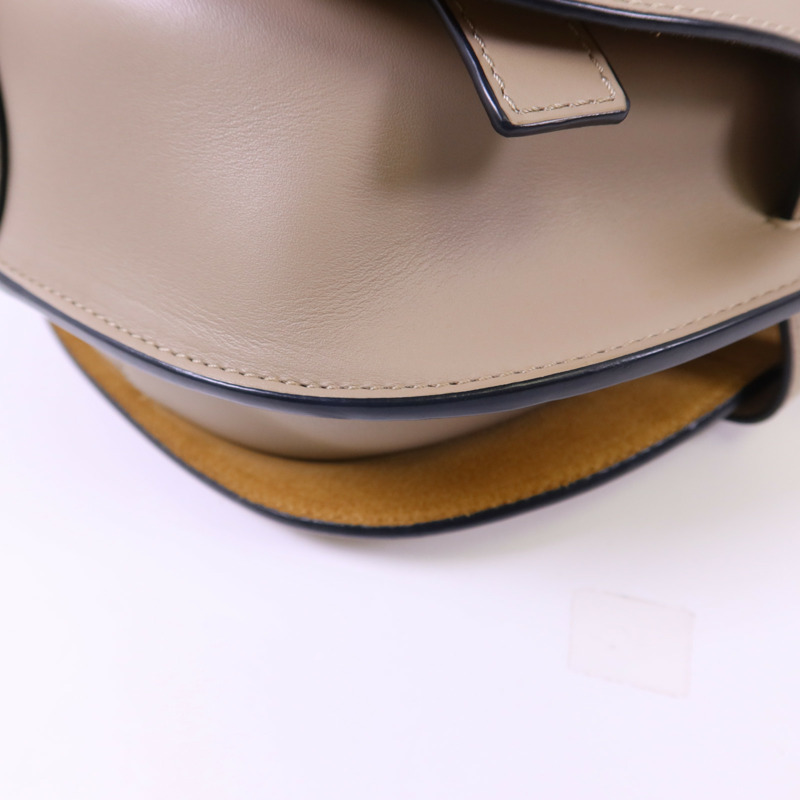 LOEWE 牛皮皮革Small Gate Bag金扣肩背袋-10