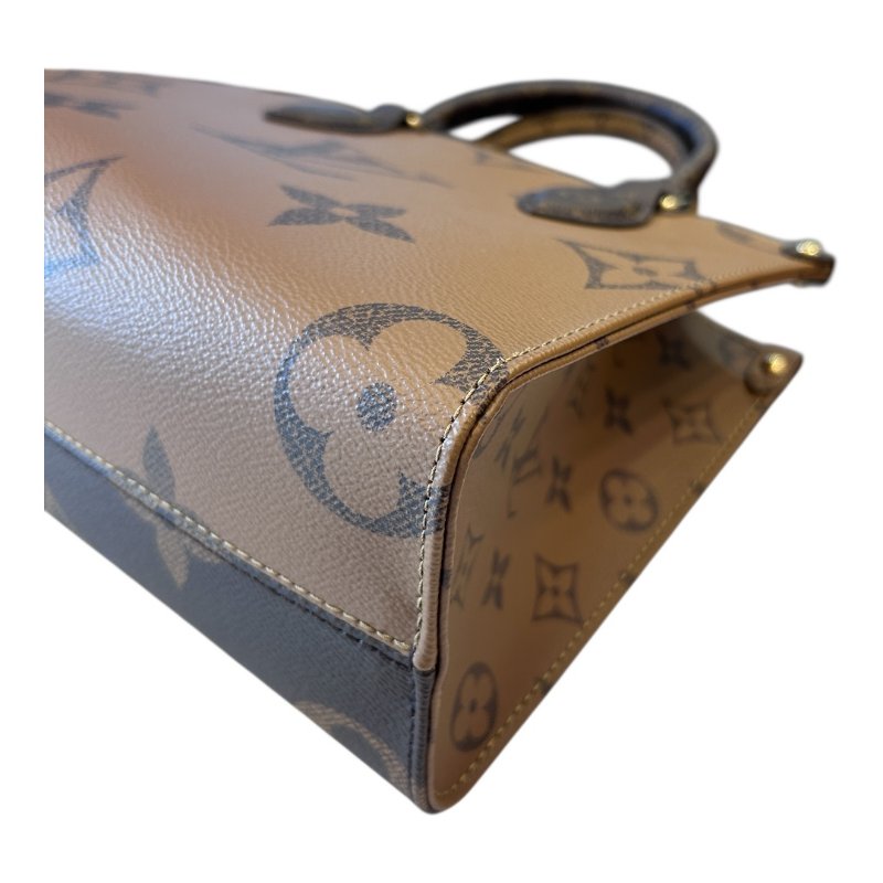 LV雙色大字紋小款ON THE GO兩用包-4