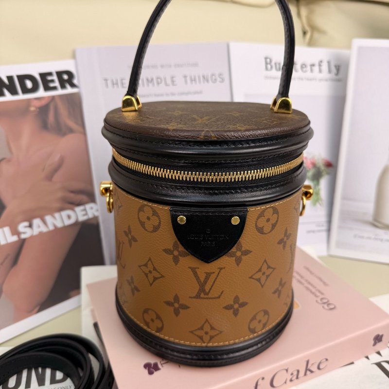 LV Cannes 焦糖色 老花 塗層帆布拼牛皮 小號 發財桶-0