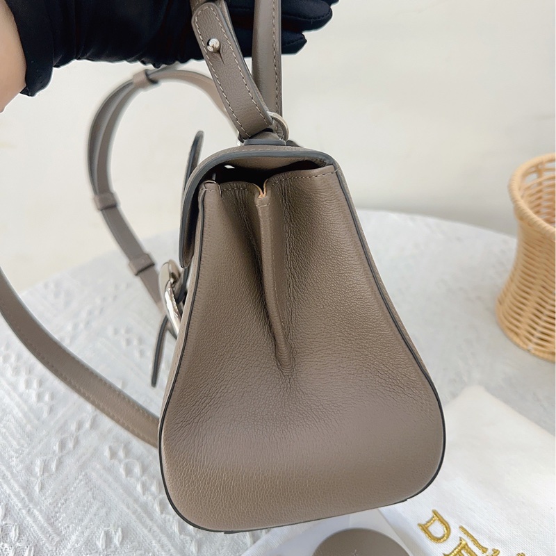 DELVAUX德爾沃 經典款Brilliant迷你手提包 漸變灰銀扣 約20*16*11.5 牛皮款超耐用  附件：鏡子 防塵袋。-2