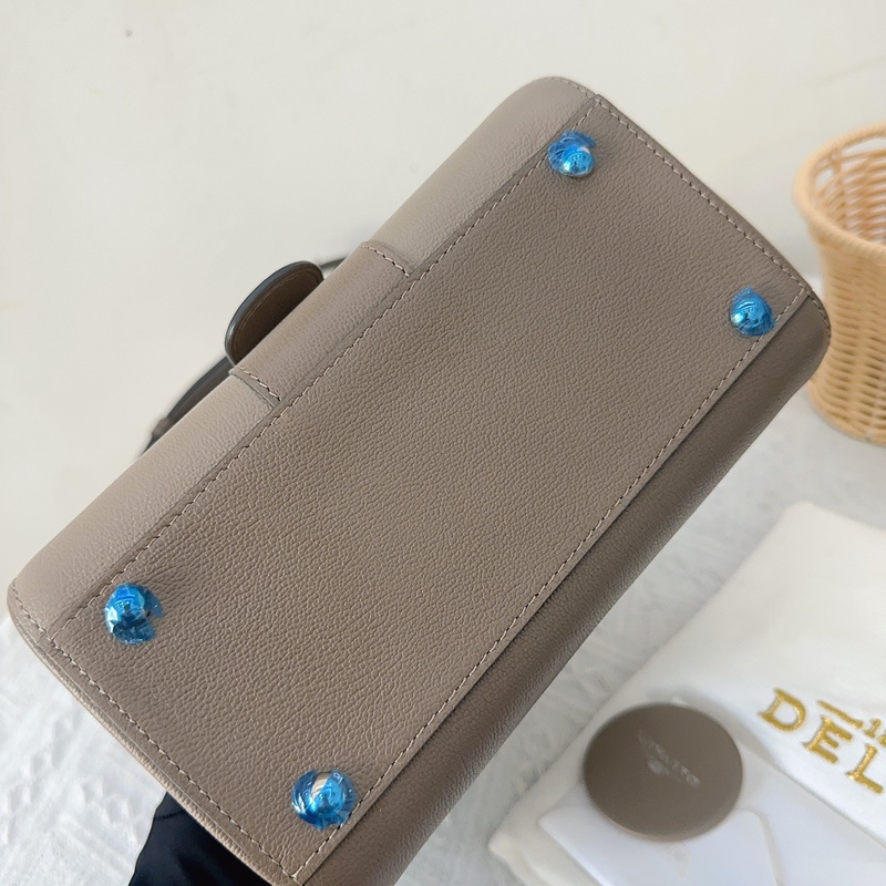 DELVAUX德爾沃 經典款Brilliant迷你手提包 漸變灰銀扣 約20*16*11.5 牛皮款超耐用  附件：鏡子 防塵袋。-5