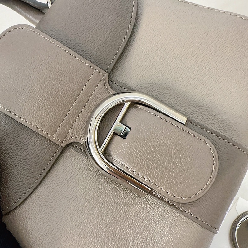 DELVAUX德爾沃 經典款Brilliant迷你手提包 漸變灰銀扣 約20*16*11.5 牛皮款超耐用  附件：鏡子 防塵袋。-7