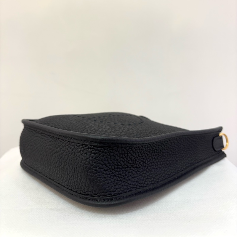 黑牛皮金釦MINI EVELYNE TC皮-6