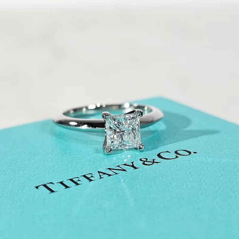 Tiffany 0.89克拉女士鑽戒, F色,VS1淨度,無螢光。-2