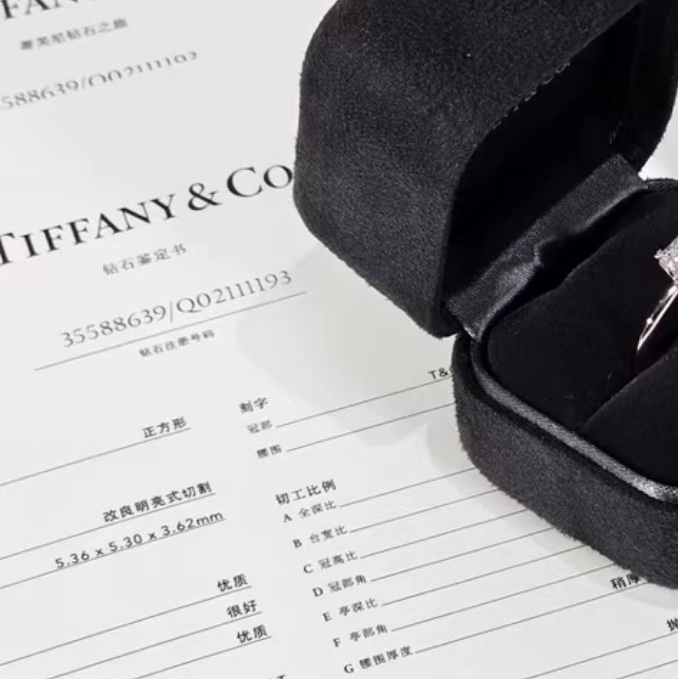 Tiffany 0.89克拉女士鑽戒, F色,VS1淨度,無螢光。-4