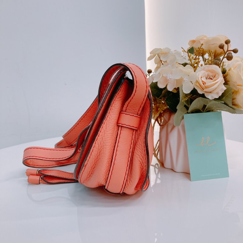 MS0482 Chloe 蔻依 半月 馬鞍 牛皮 小號 蜜桃色 珊瑚色 金扣 斜背包 Marcie Saddle Crossbody Bag Small Peach x GHW-2