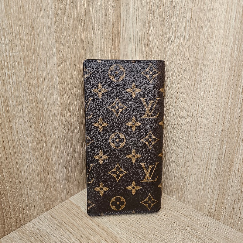 [經典款過年出清❣️] LV老花金釦對開長夾-1