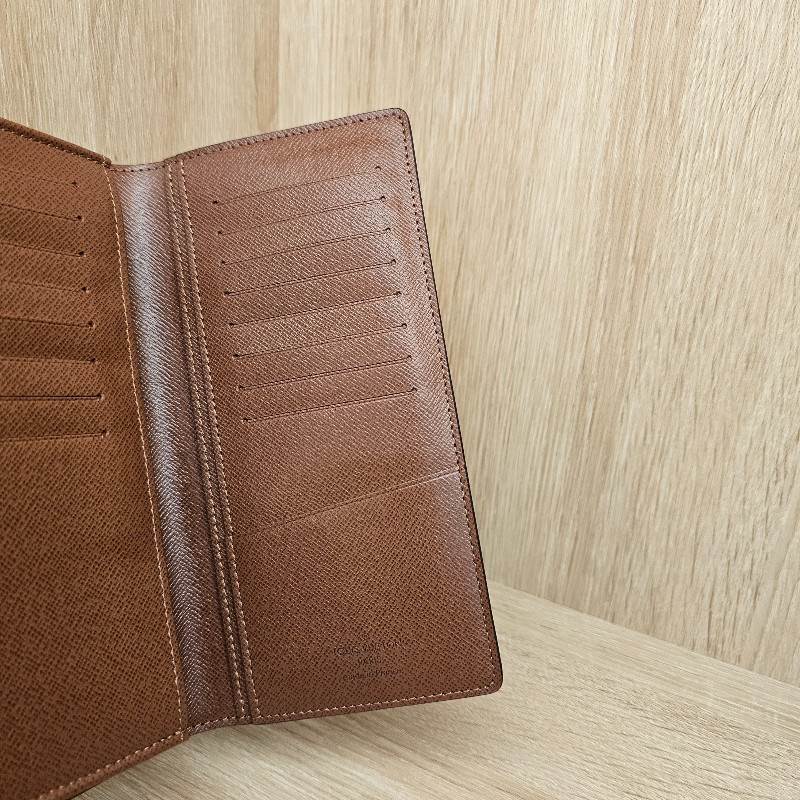 [經典款過年出清❣️] LV老花金釦對開長夾-2