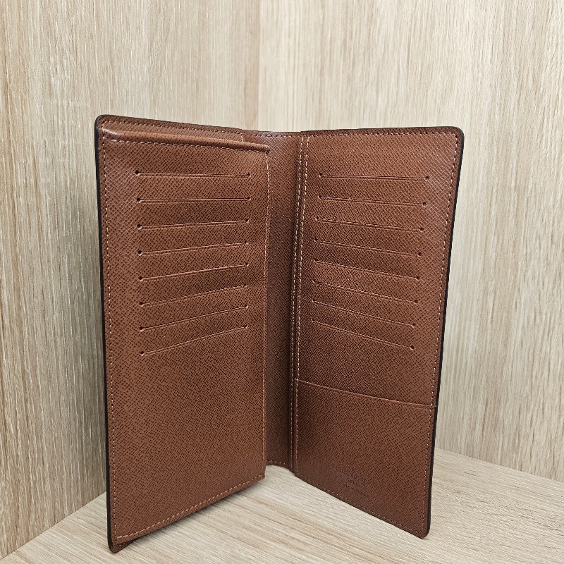 [經典款過年出清❣️] LV老花金釦對開長夾-18