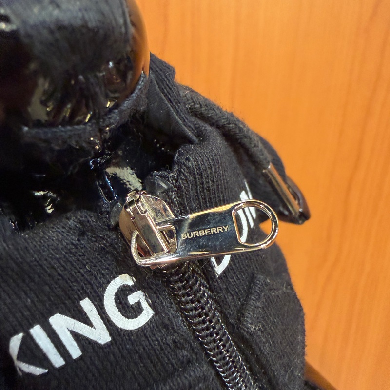 Burberry 黑漆皮經典格紋帽泰迪熊鑰匙圈吊飾-2