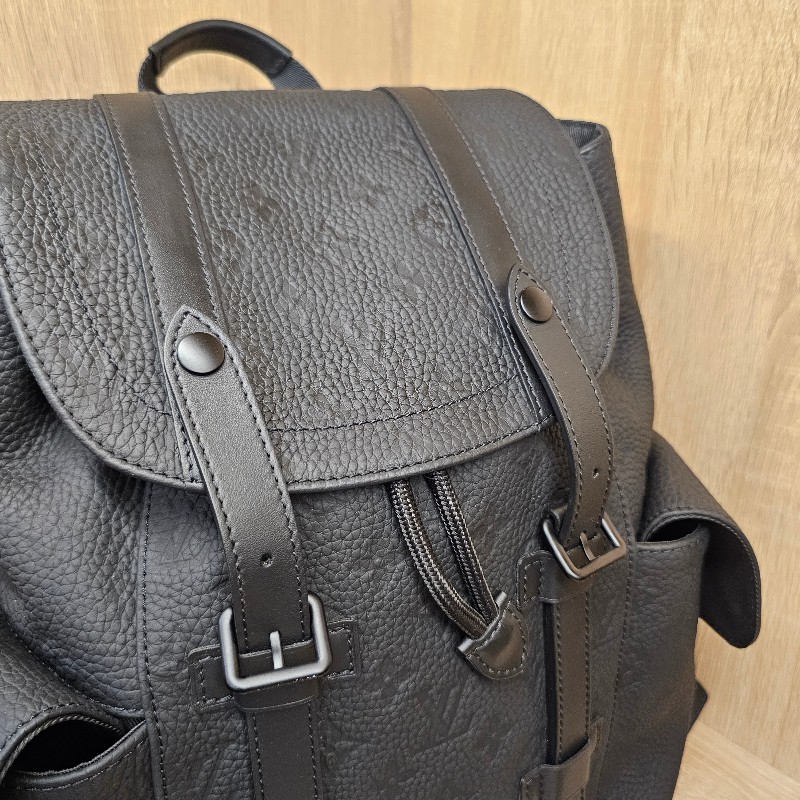 [品況超新❣️] LV黑牛皮壓紋Christopher PM雙肩後背包-2