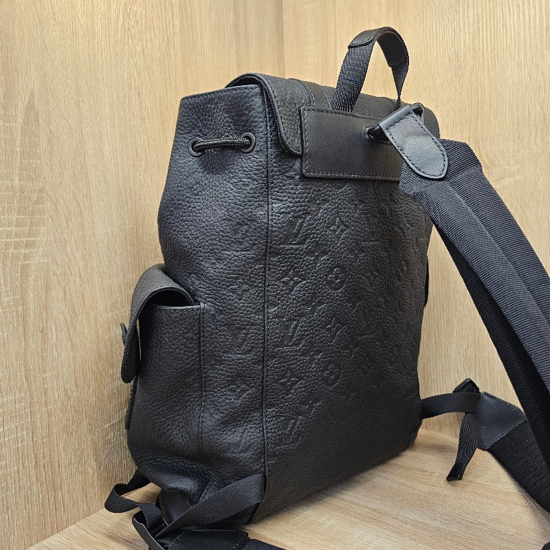 [品況超新❣️] LV黑牛皮壓紋Christopher PM雙肩後背包-8