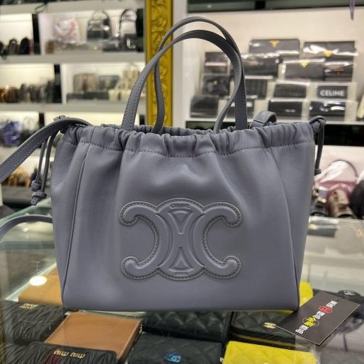 東區正精品㊣CELINE CUIR TRIOMPHE CABAS 111013 全新未使用水藍色全皮吸扣抽繩包手提斜背包 RZ6142-0