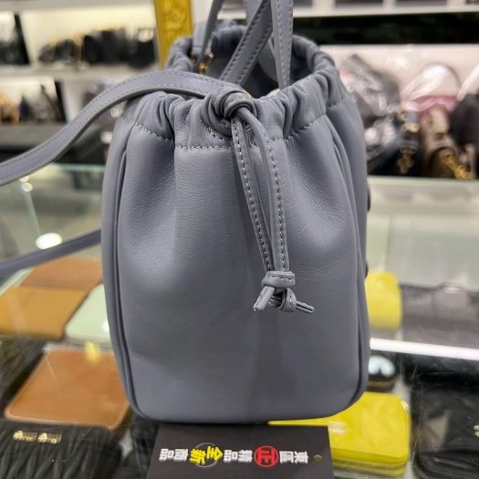 東區正精品㊣CELINE CUIR TRIOMPHE CABAS 111013 全新未使用水藍色全皮吸扣抽繩包手提斜背包 RZ6142-5