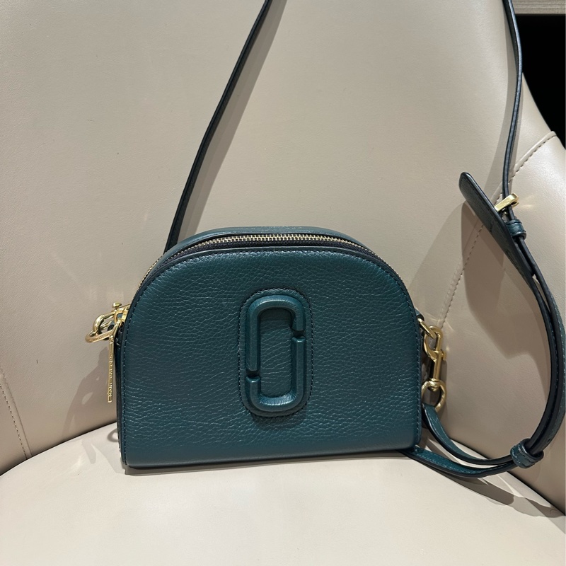 MARC JACOBS半月形雙層拉鏈包-1