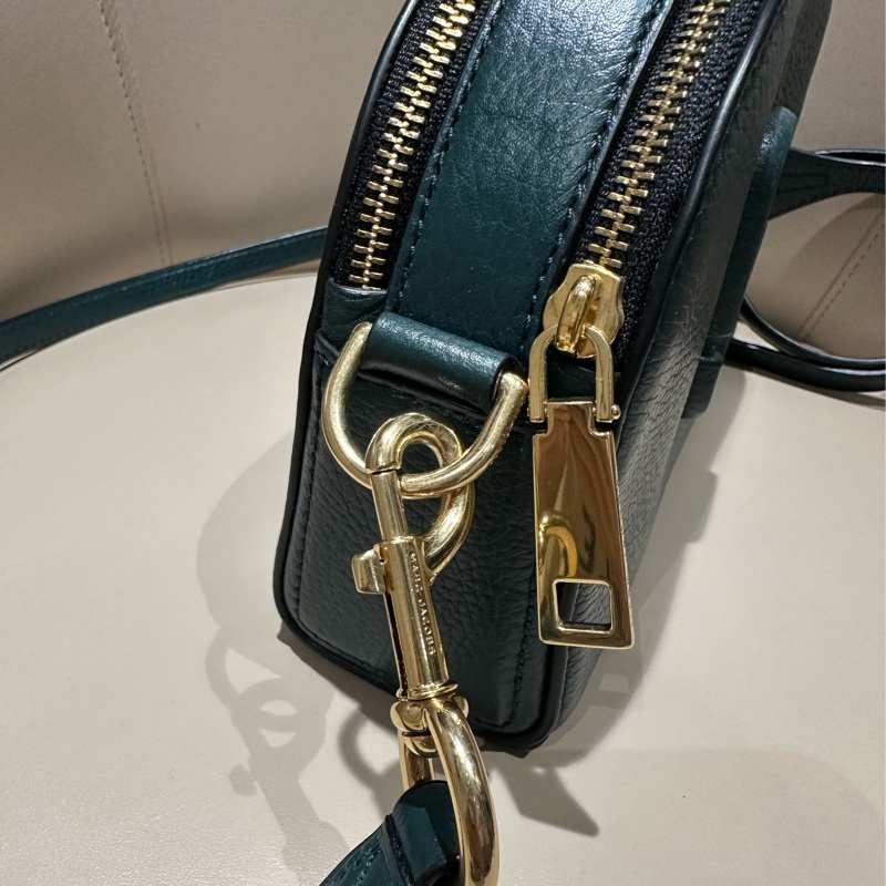 MARC JACOBS半月形雙層拉鏈包-4