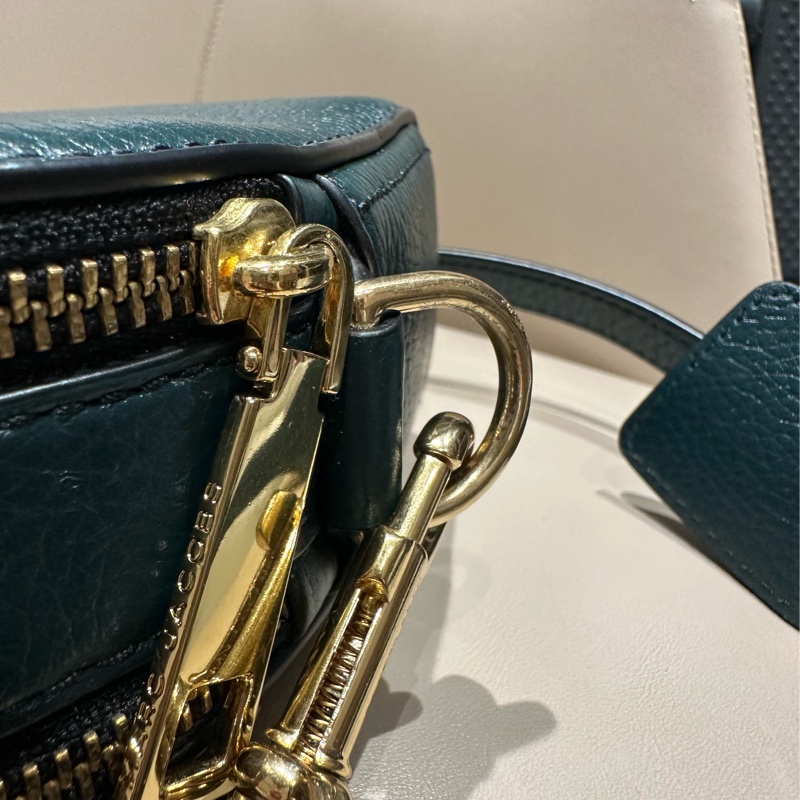 MARC JACOBS半月形雙層拉鏈包-13