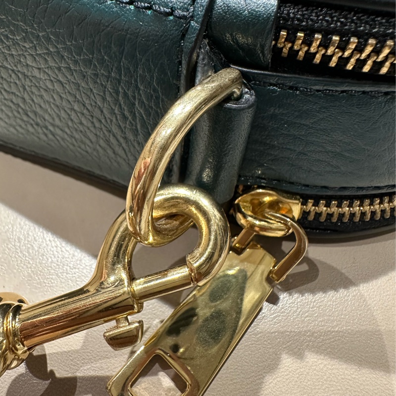 MARC JACOBS半月形雙層拉鏈包-14