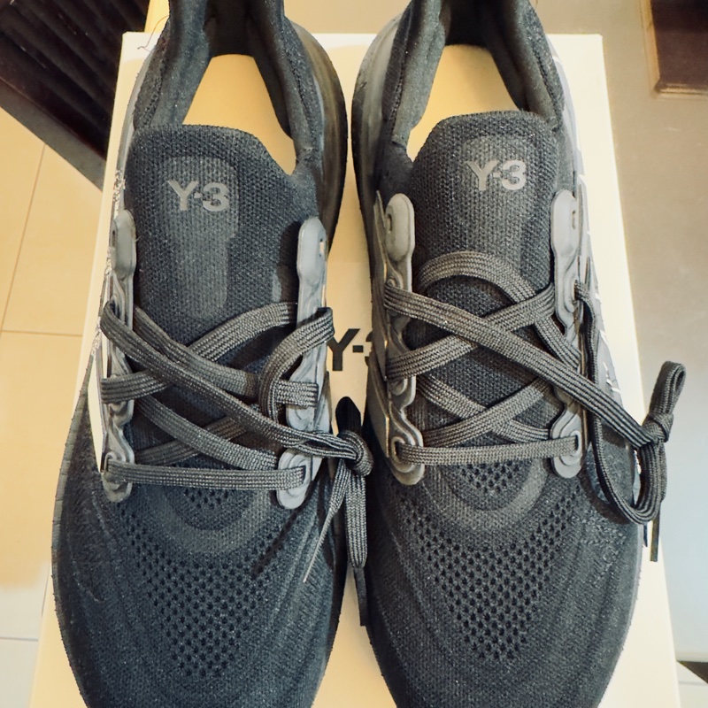 Y-3 ULTRABOOST LIGHT-0