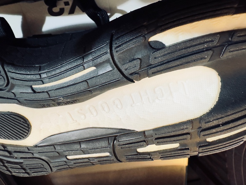 Y-3 ULTRABOOST LIGHT-3