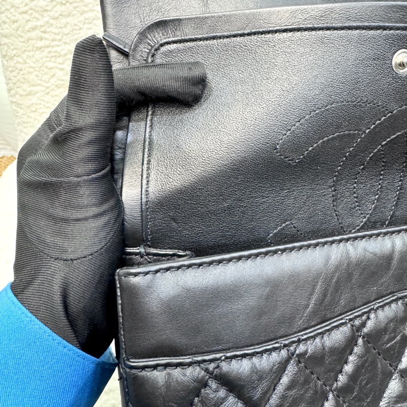 💍香奈兒限量Reissue復刻款Chanel鞣製牛皮徽章小號黑銀2.55鏈條包-18