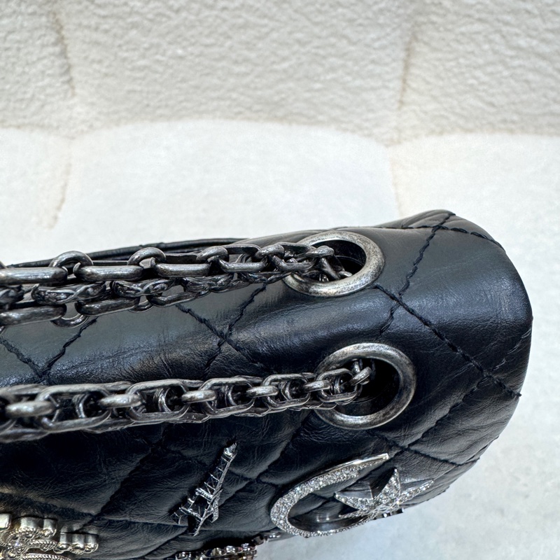 💍香奈兒限量Reissue復刻款Chanel鞣製牛皮徽章小號黑銀2.55鏈條包-27